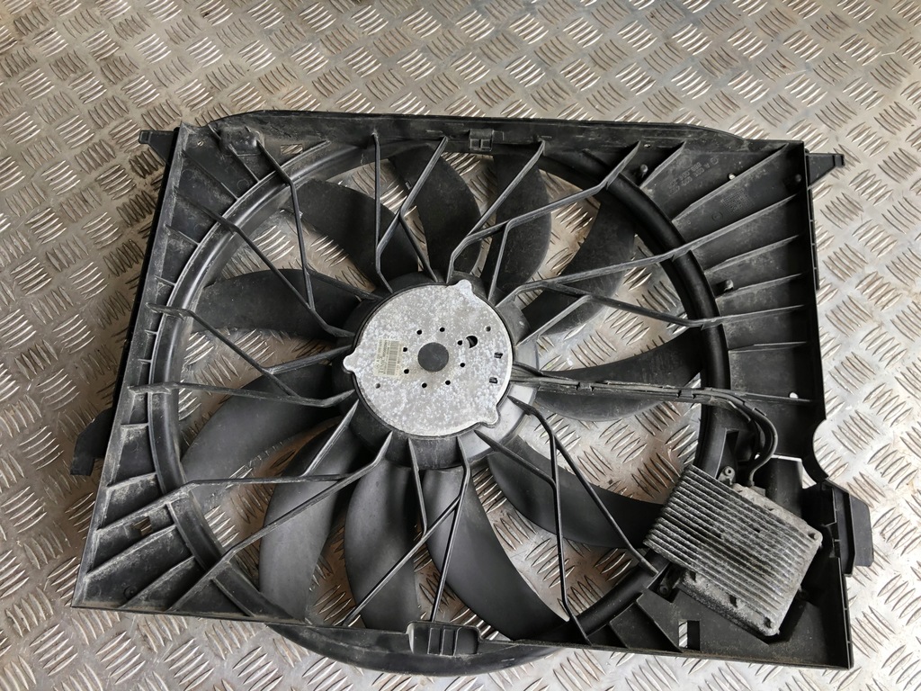 фото №1, Mercedes s w221 вентилятор модуль 885004125