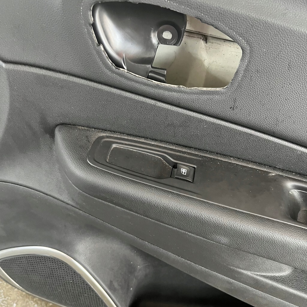 фото №10, Обшивка оббивка двері лівий правий перед captur