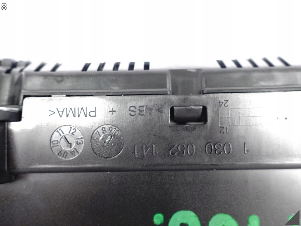 фото №9, Audi a8 s8 4h0 d4 lift 13-17 счетчик приборы седан long 4.0 tfsi км/ч eu