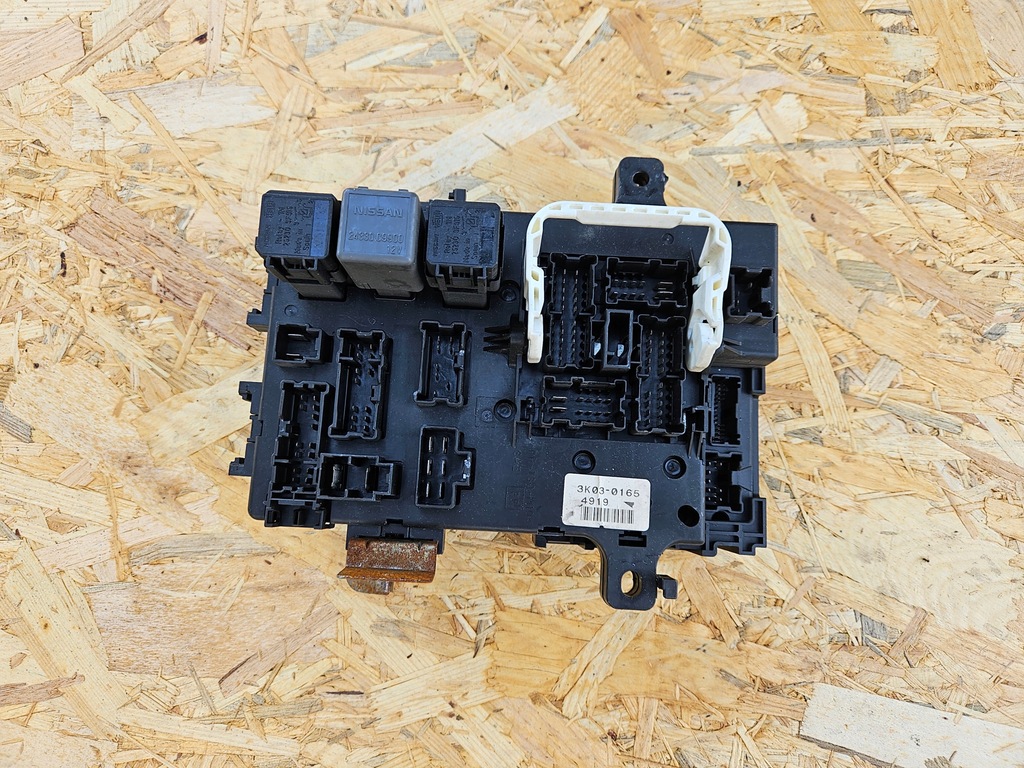 фото №1, Коробка запобіжників bsi nissan terrano ii r20 3.0 дизель