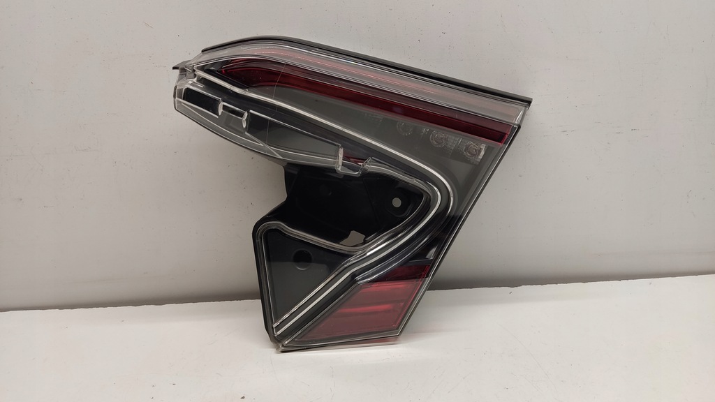 фото №1, Toyota chr ch-r лампа задняя правая led правый задняя w крышка 81580-f4020