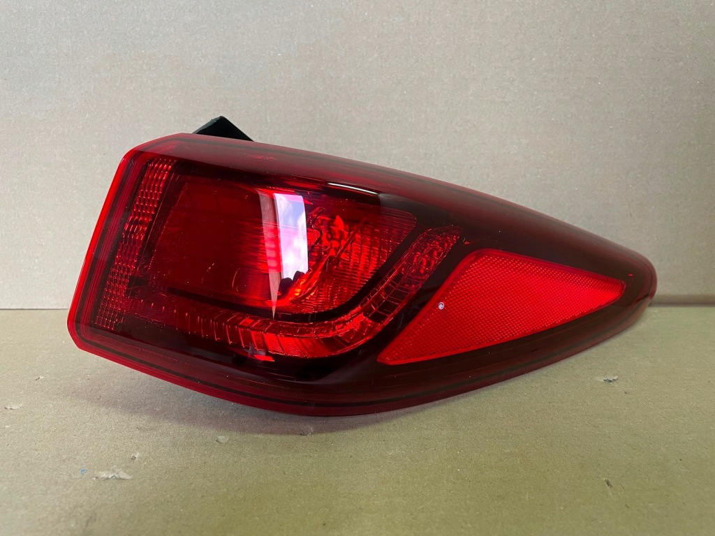 фото №1, Hyundai kona лампа правая задняя задняя 92402j9000