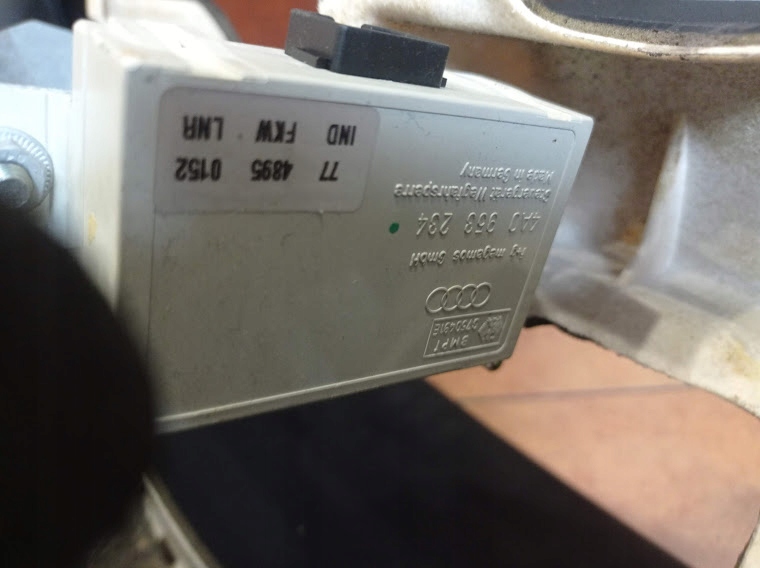 фото №10, Приборная панель приборная консоль приборная панель каркас audi a8 d2