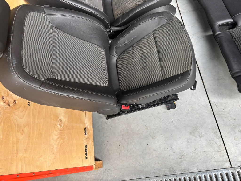 фото №6, Комплект сидений opel zafira c перед заднее сиденье правый левый пассажир водитель