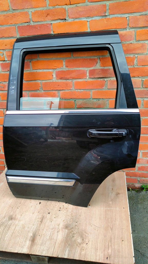 фото №1, Jeep grand cherokee wk 5-10 дверь левый задняя