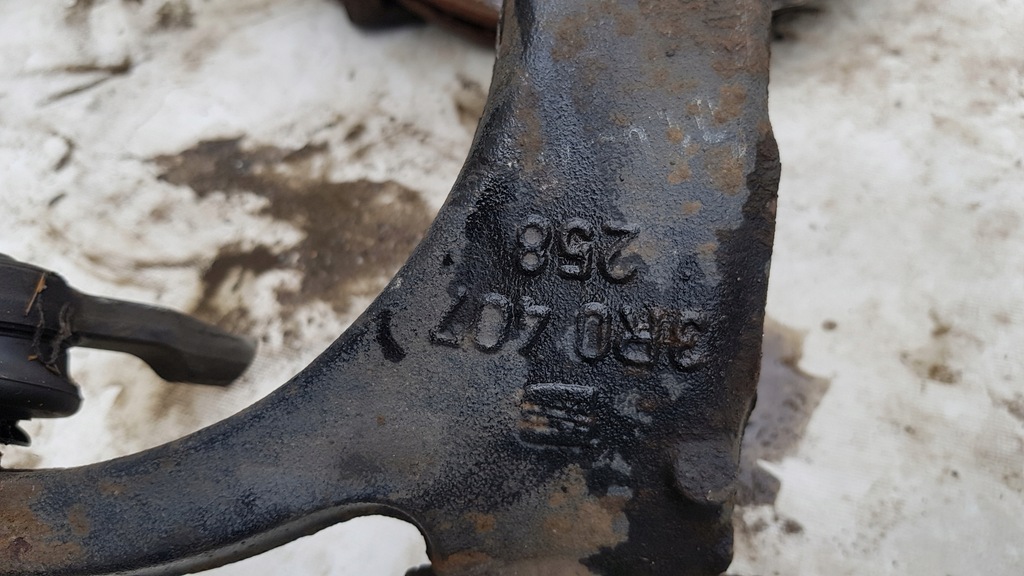 фото №11, Поворотний кулак важіль права перед seat exeo 2.0 tdi