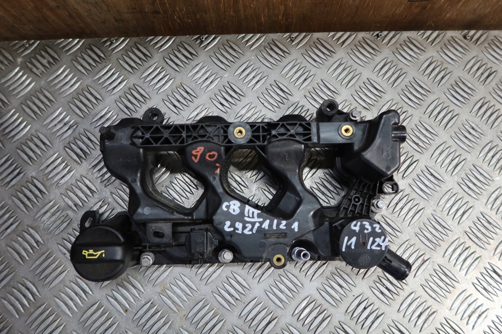 фото №1, Крышка клапанов c3 iii 982762780