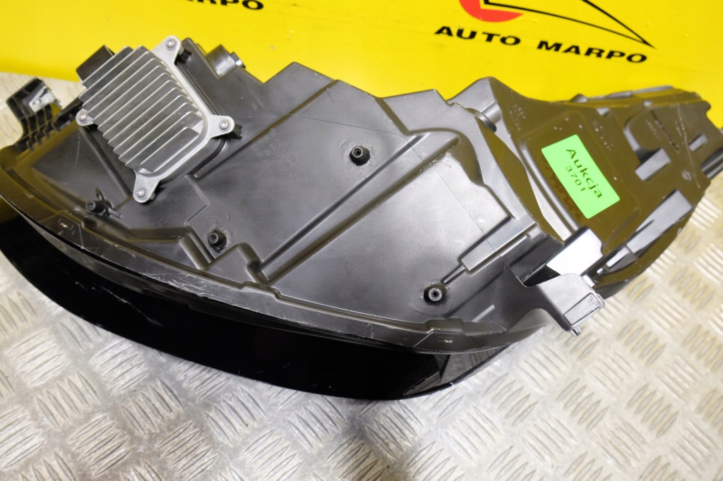 Tesla model 3 y рестайлинг  2020- фара фара full led r америка Оригинал