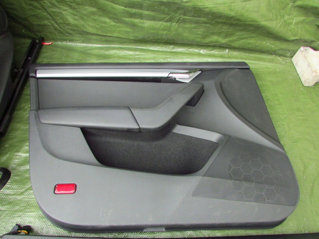 Skoda octavia iii 3 сидіння сидіння матеріал з підігрівом з обшивки дверей eu 12-20r Недорого