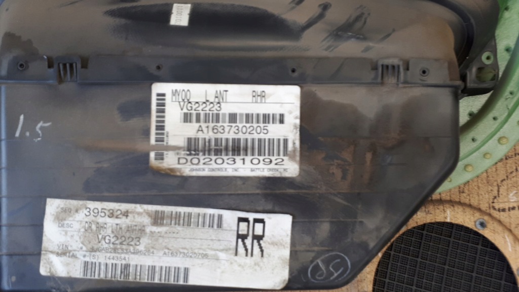 фото №13, A163730205 обшивка правый задняя обивка mercedes w163