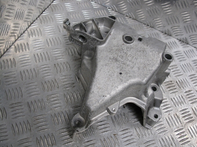 фото №1, Кронштейн двигателя vw golf sportsvan