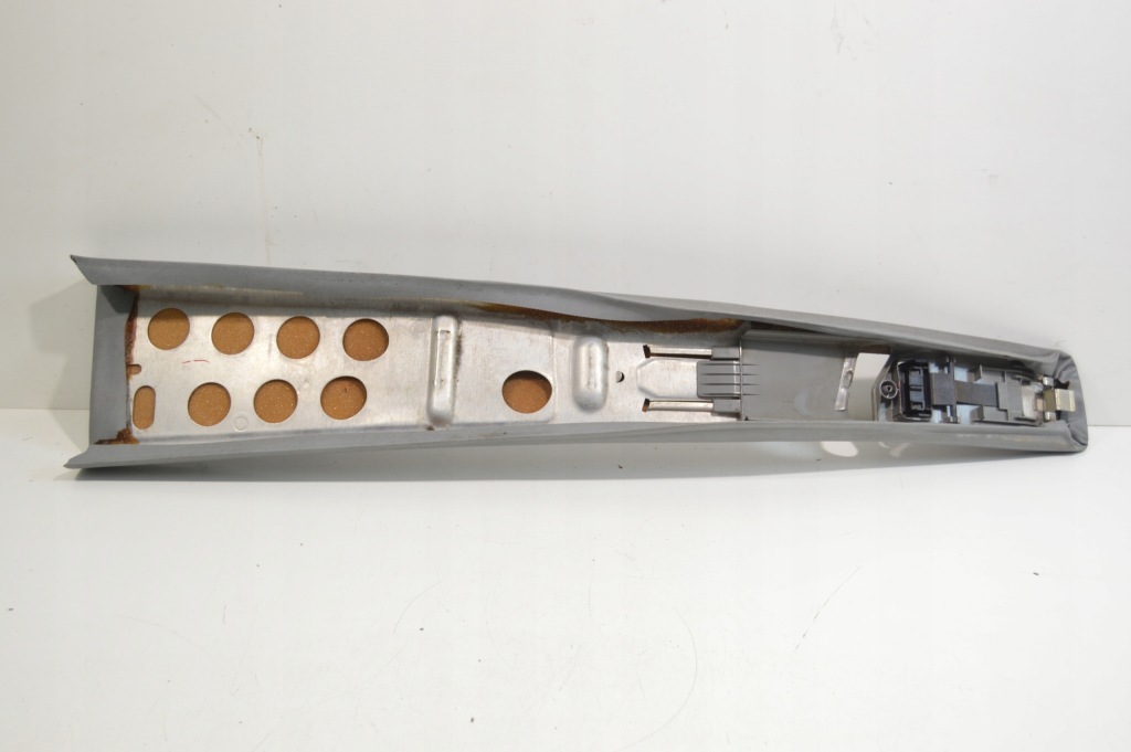 Купить Накладка стойка b серая левая mercedes w126 s klasa se sel 1266907925