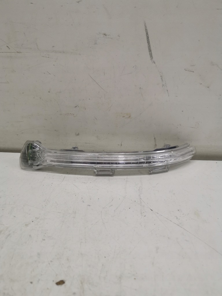 фото №1, Поворотник правий дзеркало 5g0949102 оригінал !!