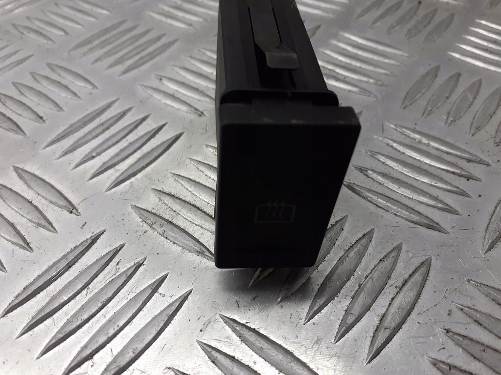 фото №1, Кнопка подогрев стекло passat b5 3b0959621d