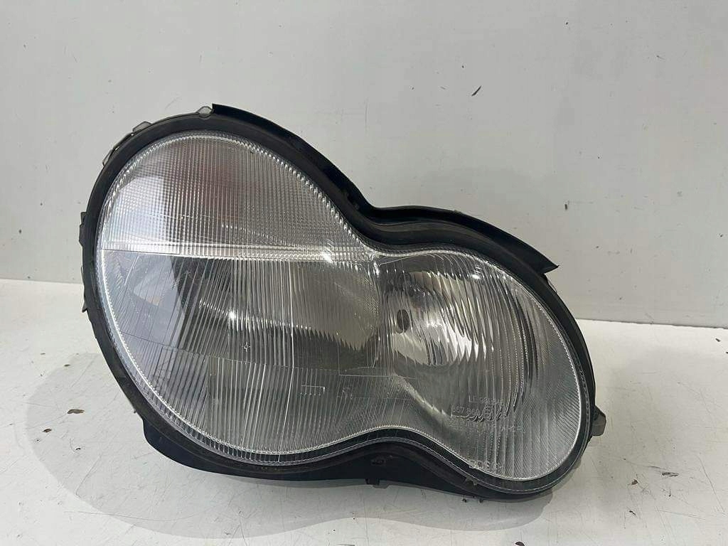 фото №1, Mercedes 203 лампа правий перед 2038200261