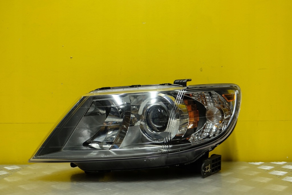 фото №1, Subaru tribeca 2008- фара лампа обычная l usa