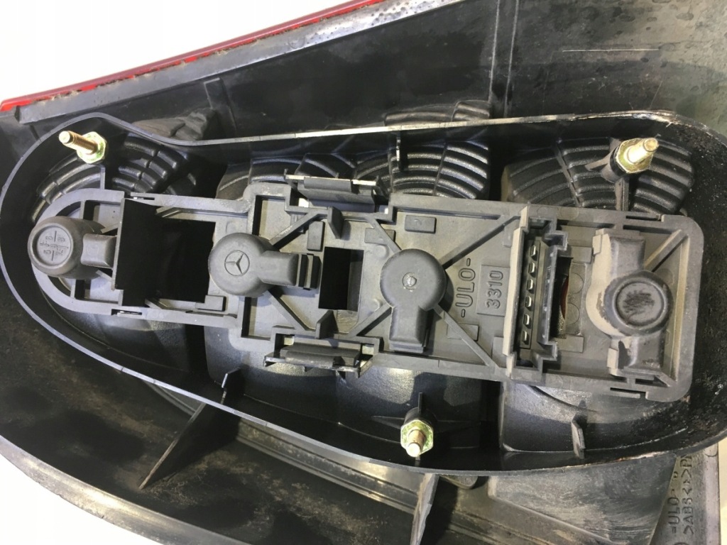 Купити Лампа лівий задній mercedes w168 1.4