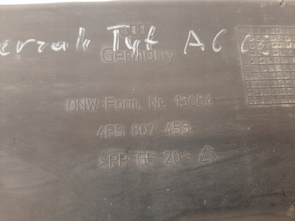 фото №11, Audi a6 c6 sed. напрямні бампера задня 4f5807454/453