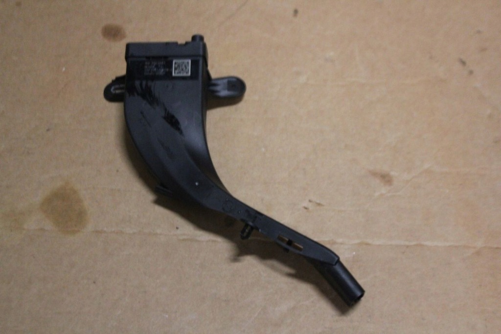 фото №1, Защита трубопровод топлива vw atlas 3qf200059f