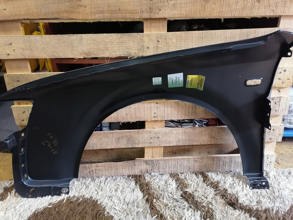 Крыло  правый  audi a4 b6 lz6e оцинкованный  масса антикоррозийная Киев