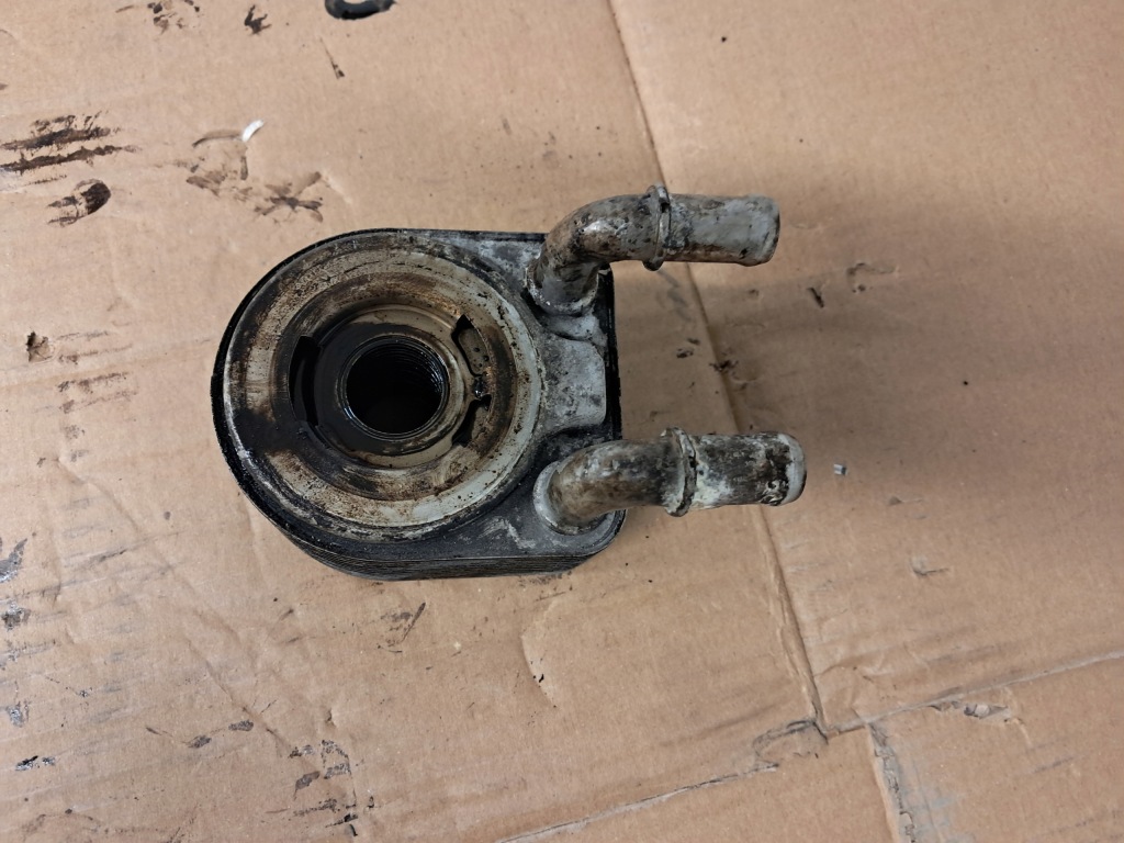 фото №1, Renault scenic iii 1,4 tce радиатор масла 213050003r