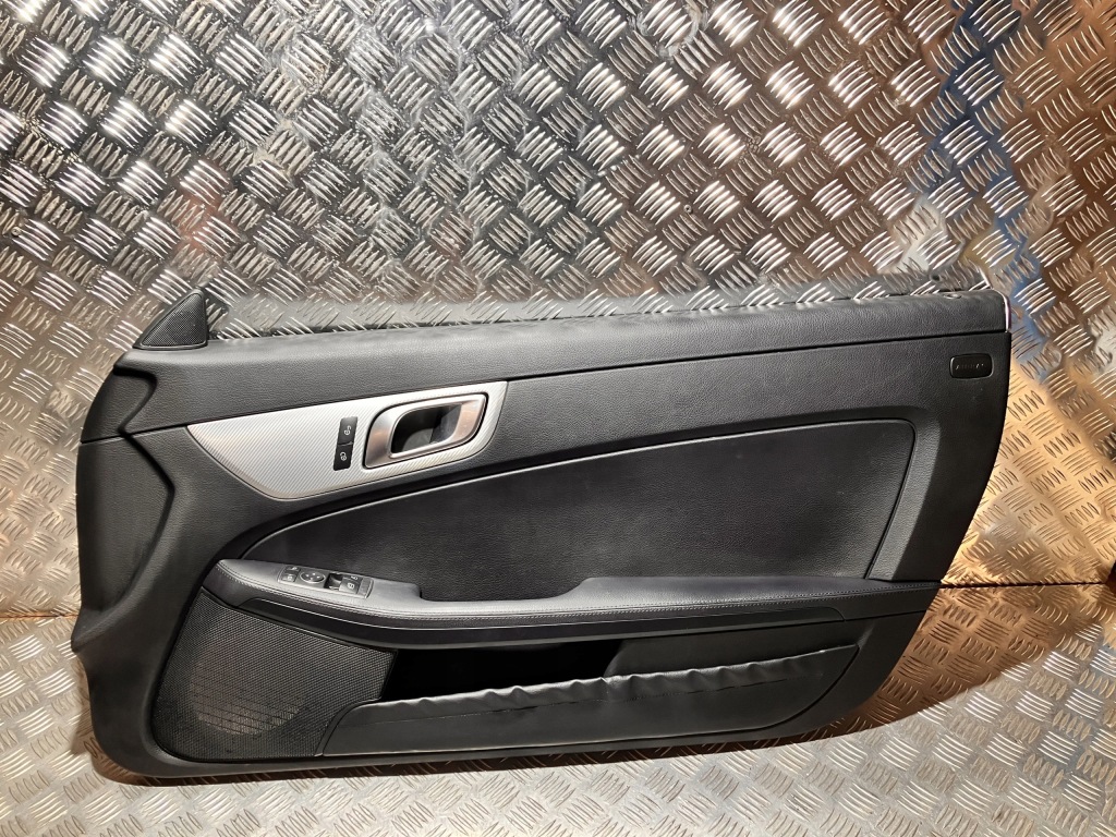 Купить Обшивка дверь правый mercedes slk slc r172 2015- uk