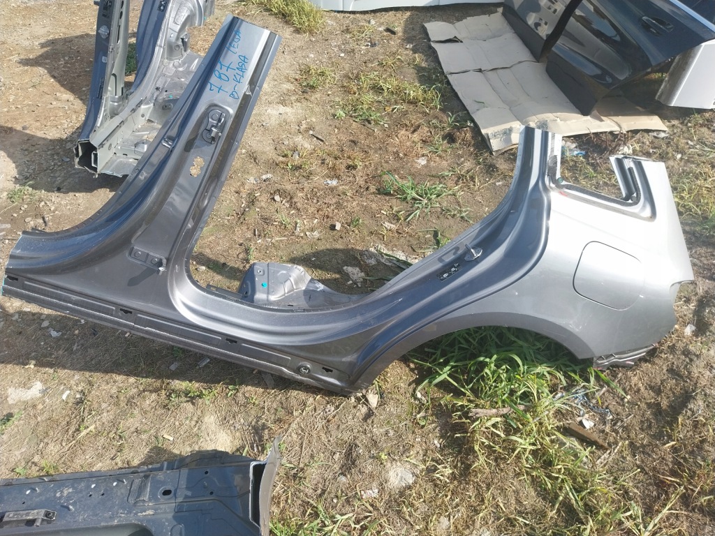 Купити Mercedes w247 b-klasa крило лівий четвертина задня поріг стовпчик  ідеальний 992