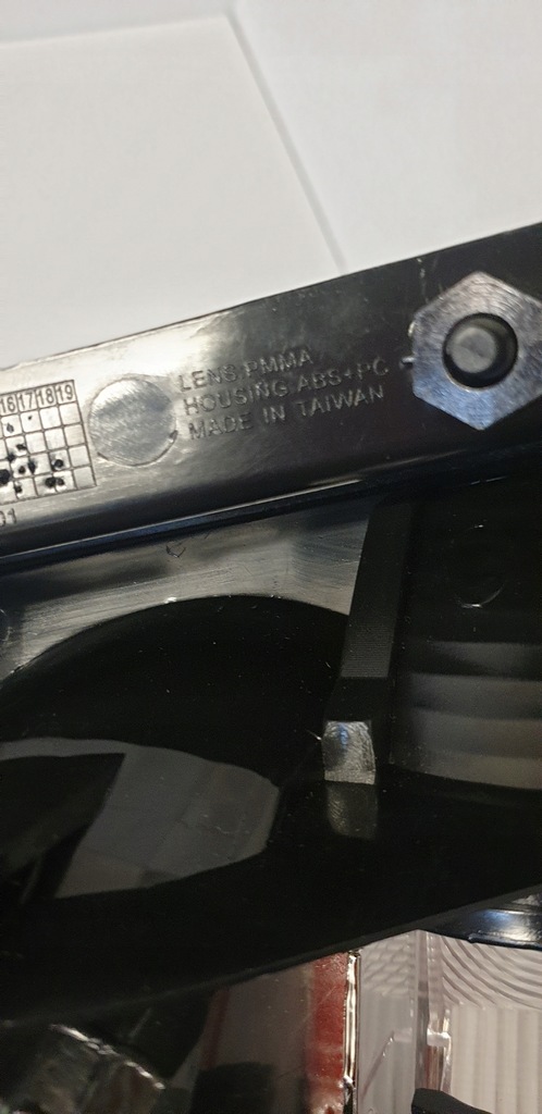 фото №8, Лампа задняя комбинированная jordan 441-19a1-1 правая vw golf vi