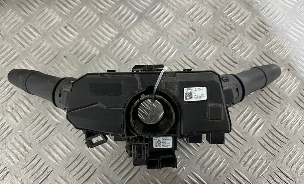 фото №5, Mitsubishi space star ii переключатель комбинированный 8617a132