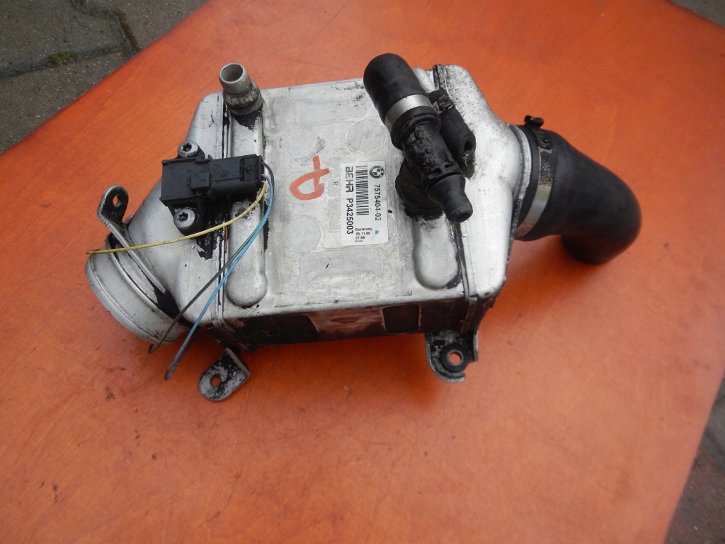 фото №4, Интеркулер правый bmw 7 f01 4.4