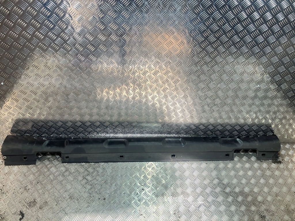 фото №1, Молдинг порог правая mercedes gla x156