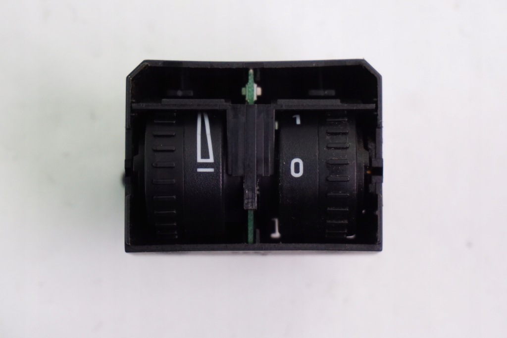 фото №1, Переключатель света vw caddy 2k0941333d