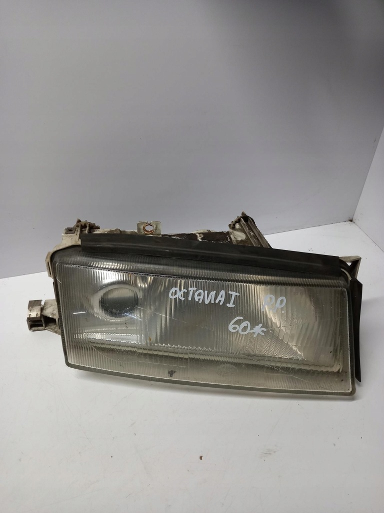 фото №1, Skoda octavia i лампа правый перед правая передняя