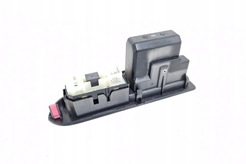 фото №8, Кнопка управление окон задних правых дверь toyota