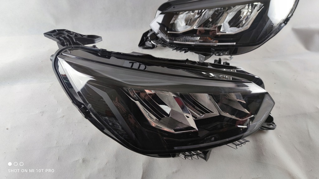 фото №5, Peugeot 208 ii 2008 ліва права full led комплект