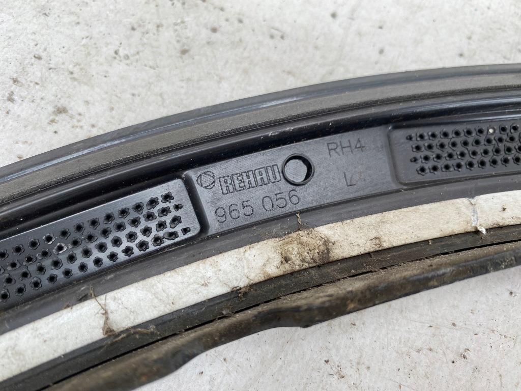 фото №12, Audi q3 ii 83a s-line 18- молдинг накладка крыла правый задняя 83a853818