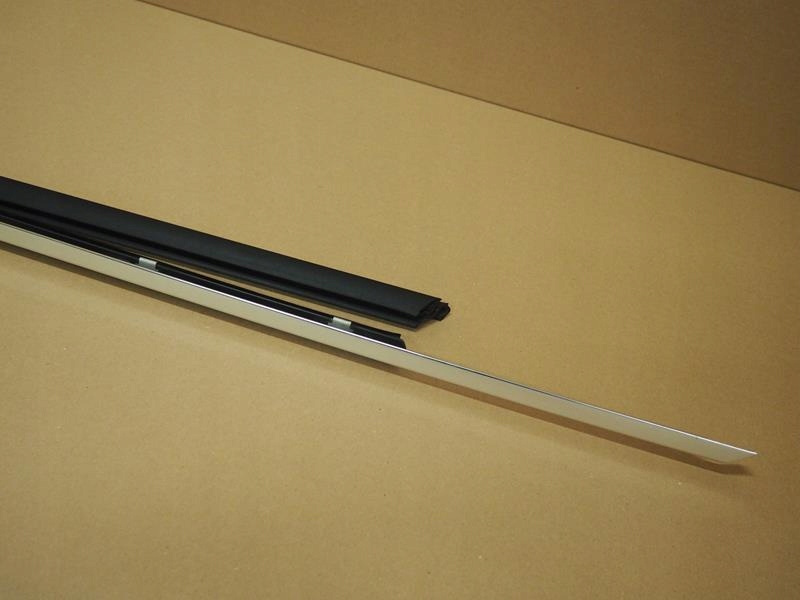 фото №3, Молдинг ущільнювач двері лівий перед cls w219