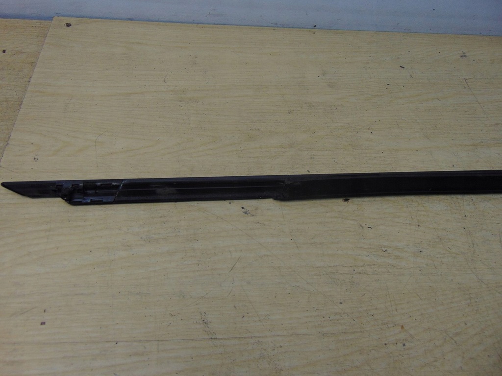 фото №6, Молдинг боковая уплотнитель jaguar f-pace hk83