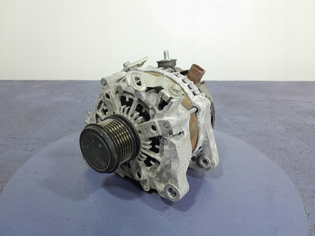 фото №1, Lexus is 300 iii xe30 lift 2.0t генератор 27060-36130