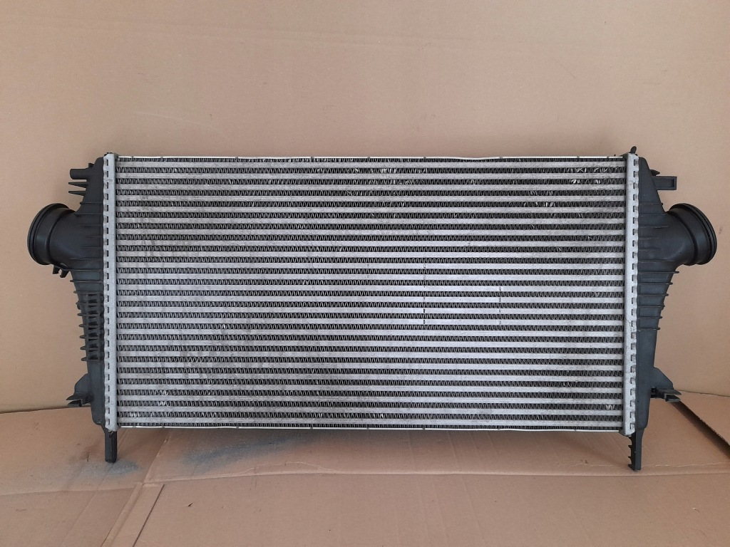 Купить Интеркулер радиатор opel insignia a 13241751 p1831002