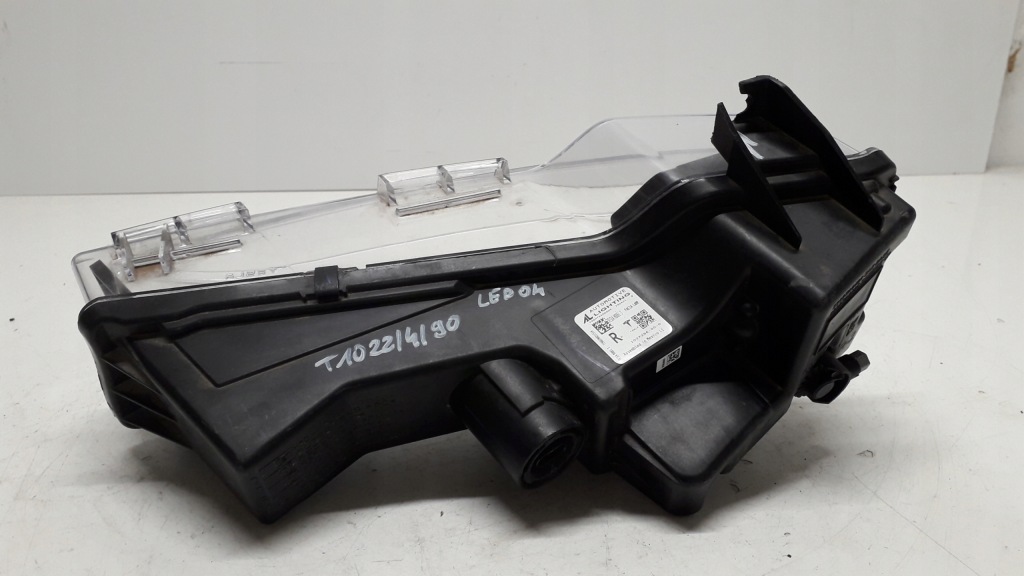 Tesla 3 протитуманна фара led drl правий 1077396-00-d в Україні