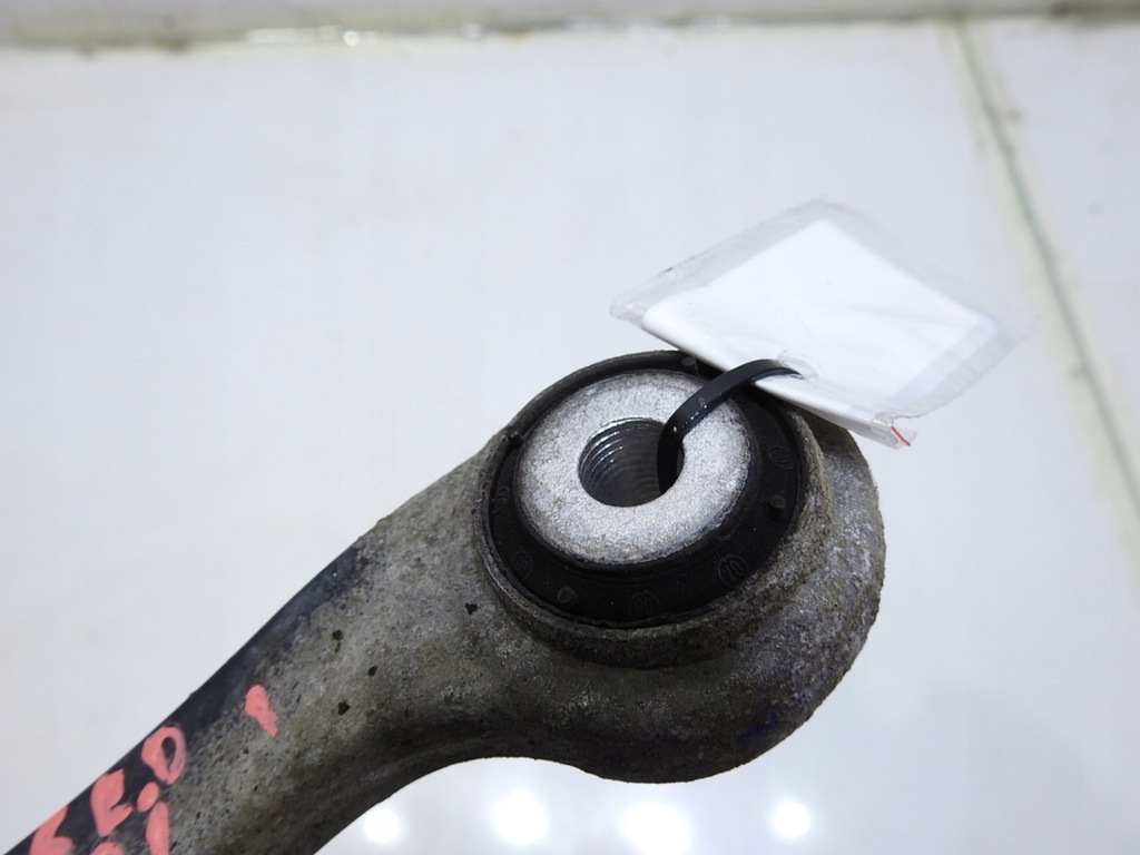 фото №7, Важіль правий задня mercedes w211 a2303520101