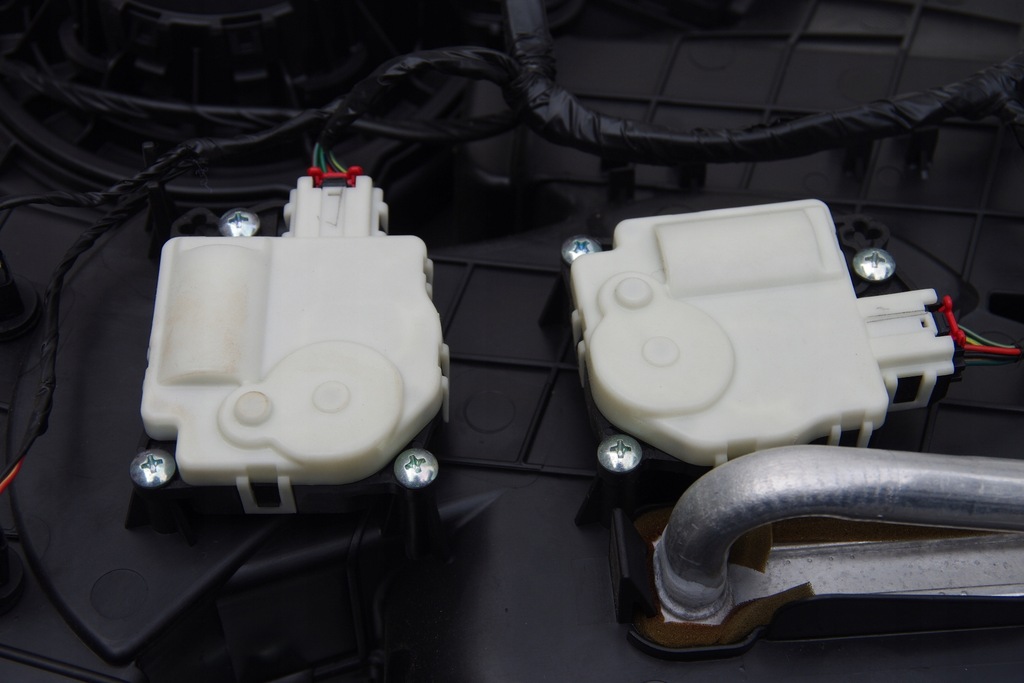 фото №6, Обігрівач задня dodge durango iii