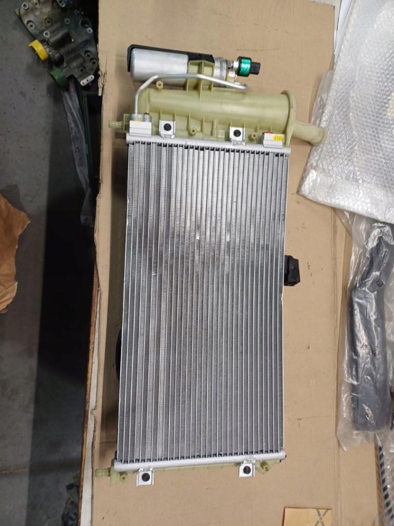 Радіатор вентилятор fiat 946883966 Зі Шроту