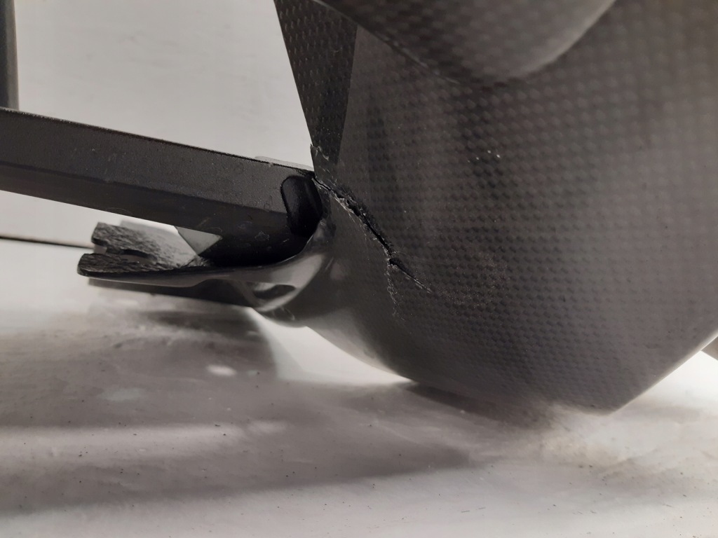 Ferrari 812 gts карбон задний  бампер бампер с Разборки