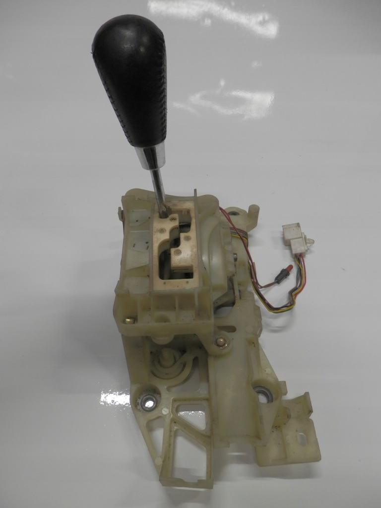 фото №1, Mazda 6 gg домкрат переключения передач автоматическая коробка передач