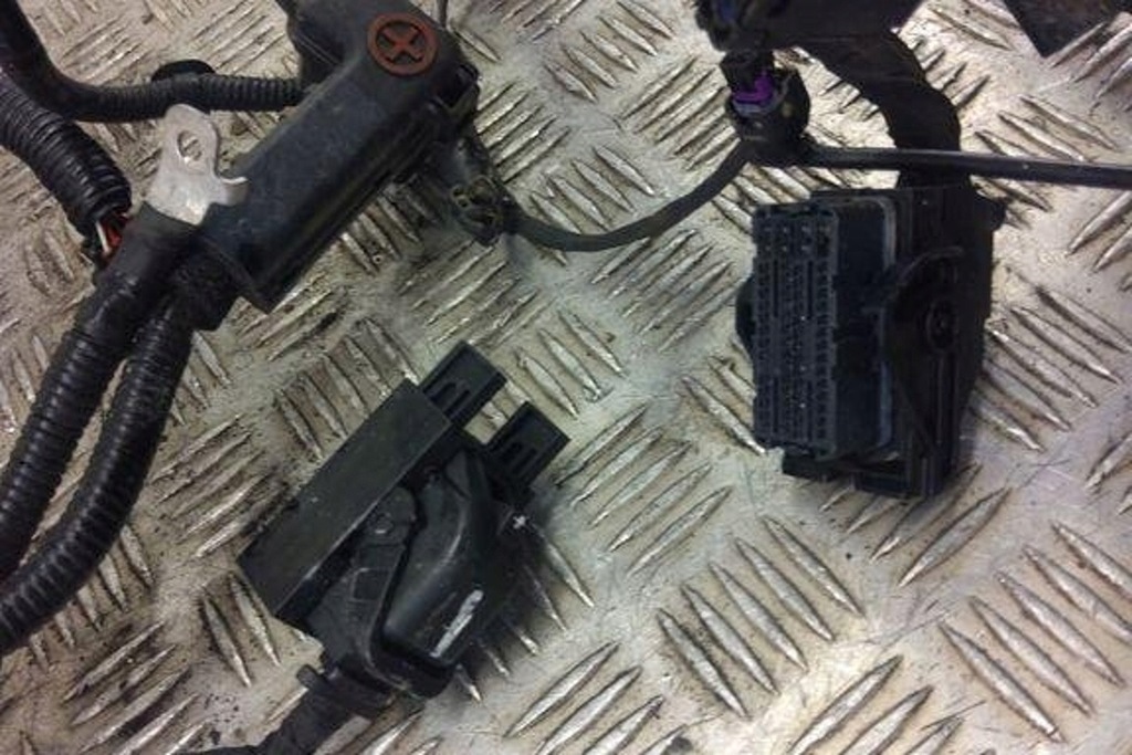 фото №11, Жгут двигателя kia niro 91660q4020 electric 150kw 2022