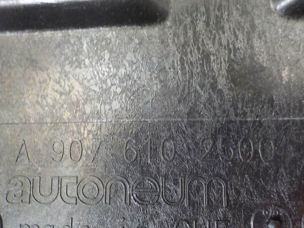 фото №6, Sprinter 907 18- основание корпус аккумулятор