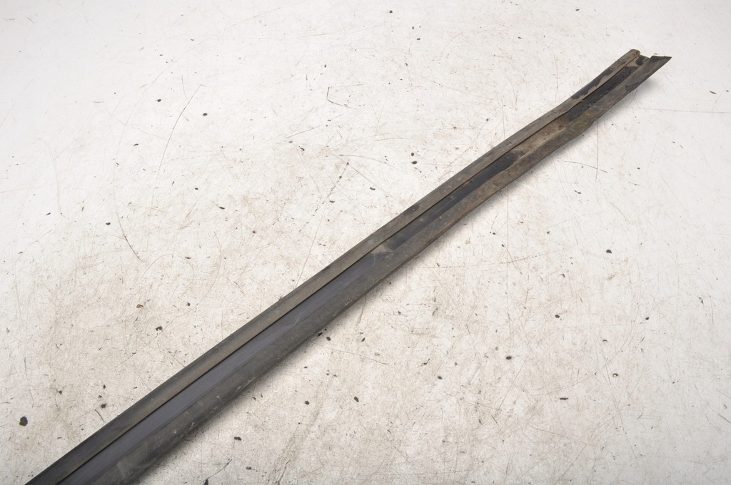 фото №7, Porsche 911 ii 930 защита прокладка порог правая