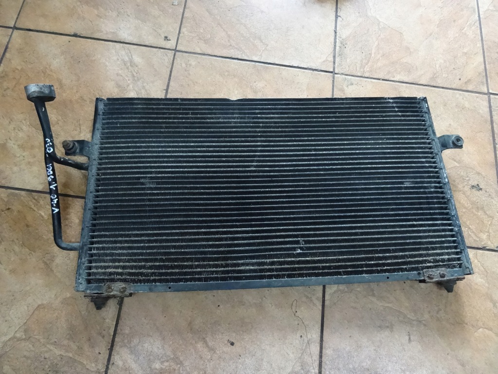 фото №1, Volvo v40 1.9dci 03' радіатор кондиціонера